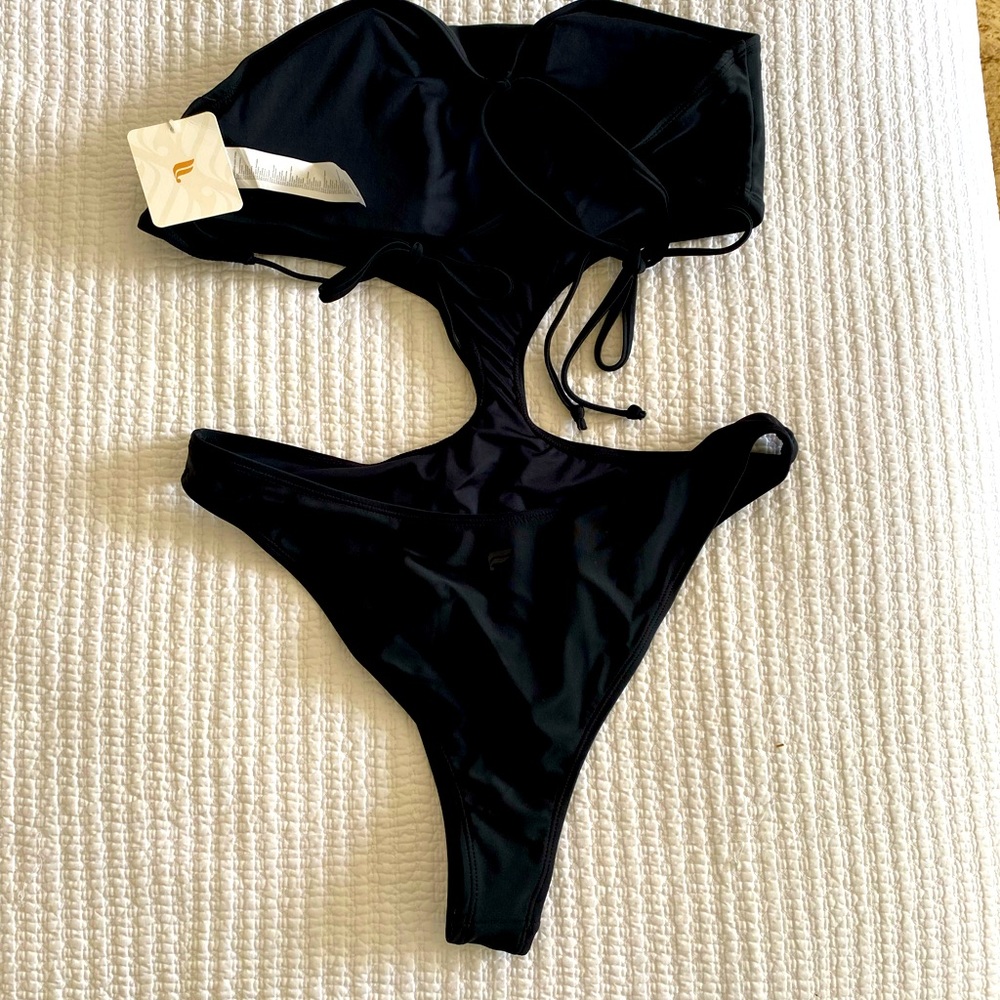 Brand new blk one piece cut out bathing suit